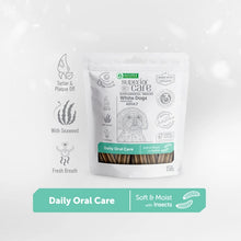 Load image into Gallery viewer, SUPERIOR CARE WHITE DOGS ADULT DAILY ORAL CARE SUPPLEMENTAL SNACKS GRAIN FREE Með skordýra próteini