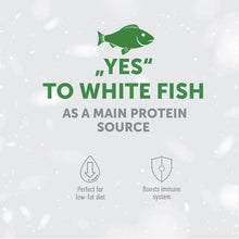 Load image into Gallery viewer, SUPERIOR CARE SUPPLEMENTAL SNACKS WHITE DOG GRAIN FREE ADULT HEALTHY HIPS &amp; JOINTS SOFT &amp; MOIST WITH Með hvítum fisk 110gr